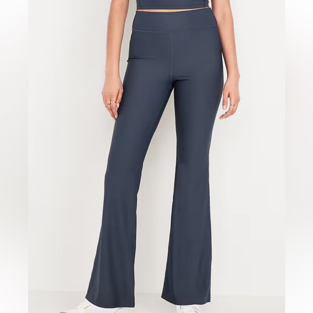 Old navy Extra High-Waisted PowerSoft Rib Flare Leggings